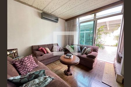 Sala de Estar de casa à venda com 4 quartos, 390m² em Vila Pirajussara, São Paulo