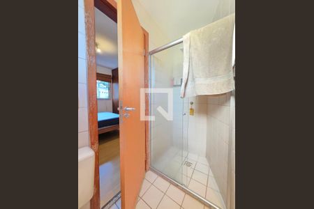 Banheiro da Suíte de apartamento à venda com 2 quartos, 75m² em Vila Barragem Santa Lucia, Belo Horizonte