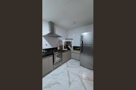 Cozinha de apartamento à venda com 3 quartos, 61m² em Guarani, Belo Horizonte