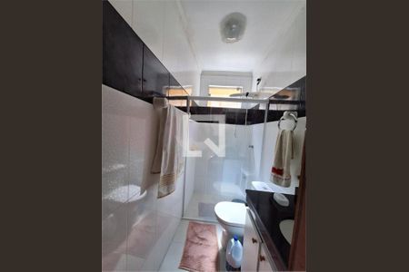 Casa à venda com 4 quartos, 143m² em Vila Romero, São Paulo