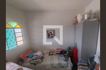 Foto 10 de casa à venda com 5 quartos, 240m² em Califórnia, Belo Horizonte