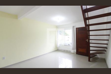Casa de Condomínio para alugar com 2 quartos, 60m² em Ogiva, Cabo Frio