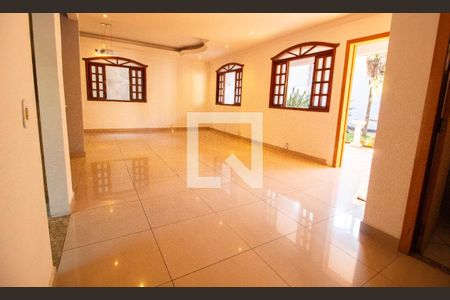 Sala  de casa à venda com 5 quartos, 330m² em Alto Caiçaras, Belo Horizonte
