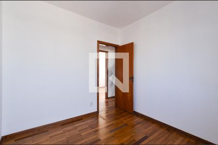 Quarto 1 de apartamento para alugar com 3 quartos, 65m² em Santa Cruz, Belo Horizonte