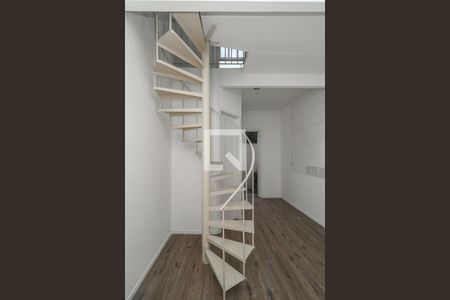 Sala de casa de condomínio para alugar com 1 quarto, 36m² em Bom Jesus, Porto Alegre