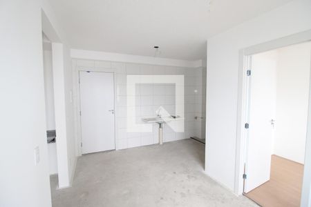 Sala / Cozinha de apartamento para alugar com 2 quartos, 56m² em Vila Carmosina, São Paulo