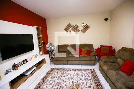 Sala de casa para alugar com 3 quartos, 230m² em Jardim Santa Lucrecia, São Paulo