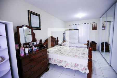 Quarto 1 de casa para alugar com 3 quartos, 230m² em Jardim Santa Lucrecia, São Paulo