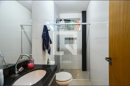 Banheiro Social de casa à venda com 2 quartos, 120m² em Alvorada, Belo Horizonte