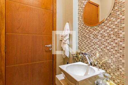 Lavabo de casa para alugar com 3 quartos, 320m² em Vila Brasilio Machado, São Paulo
