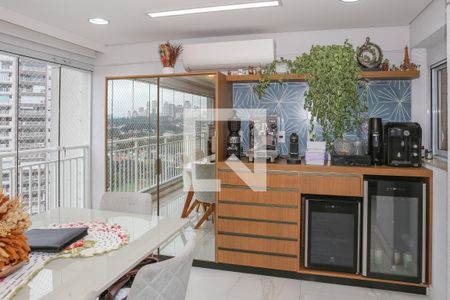Sala e Varanda Gourmet de apartamento à venda com 3 quartos, 136m² em Barra Funda, São Paulo