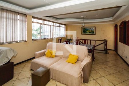 Casa para alugar com 5 quartos, 360m² em Santa Terezinha, Belo Horizonte