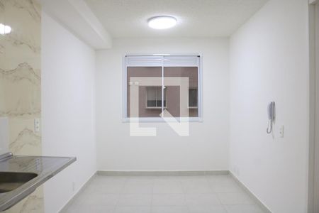 Sala e Cozinha Integrada de apartamento para alugar com 1 quarto, 30m² em Parque Industrial Tomas Edson, São Paulo