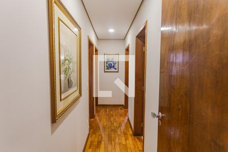 Corredor de apartamento para alugar com 3 quartos, 115m² em Carmo, Belo Horizonte