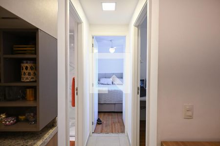 Corredor de apartamento para alugar com 2 quartos, 32m² em Parque Munhoz, São Paulo