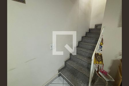 Escada de casa à venda com 3 quartos, 140m² em Jardim Santa Maria, São Paulo