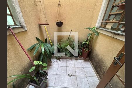 Quintal de casa à venda com 3 quartos, 140m² em Jardim Santa Maria, São Paulo