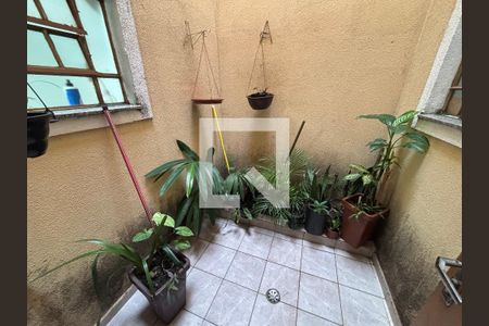 Quintal de casa à venda com 3 quartos, 140m² em Jardim Santa Maria, São Paulo