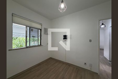 Quarto 1 de apartamento para alugar com 2 quartos, 60m² em Jacarepaguá, Rio de Janeiro