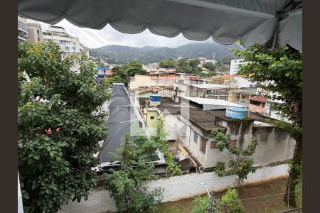 Sala - Vista de apartamento para alugar com 2 quartos, 60m² em Jacarepaguá, Rio de Janeiro