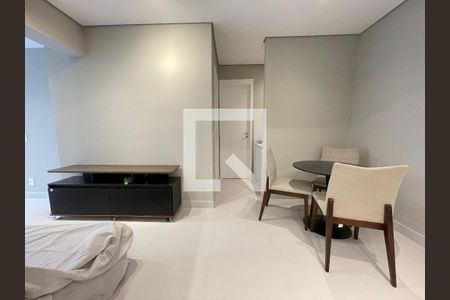 Sala de apartamento para alugar com 1 quarto, 45m² em Vila Sonia, São Paulo