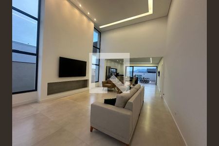 Sala de casa de condomínio à venda com 3 quartos, 196m² em Sítio do Rosário, Barueri