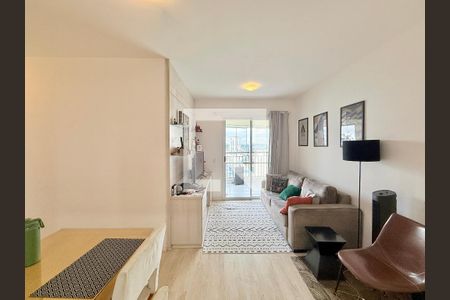 Sala de apartamento à venda com 2 quartos, 58m² em Campo Belo, São Paulo