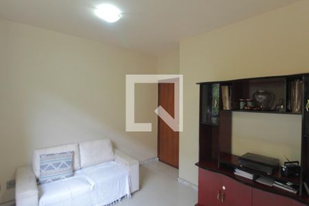 Sala de apartamento à venda com 3 quartos, 65m² em Heliópolis, Belo Horizonte