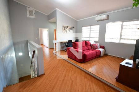 Sala de TV de casa à venda com 3 quartos, 240m² em Parque Imperador, Campinas