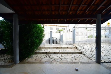 Sala - Vista de casa à venda com 3 quartos, 240m² em Parque Imperador, Campinas