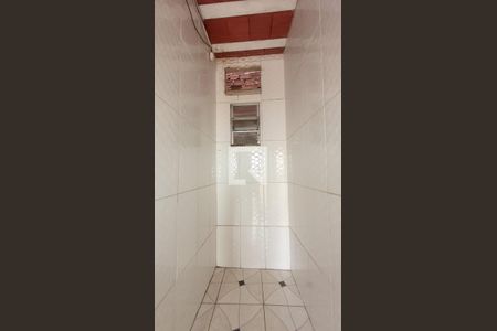 Sala/Quarto de casa para alugar com 1 quarto, 25m² em Marechal Hermes, Rio de Janeiro