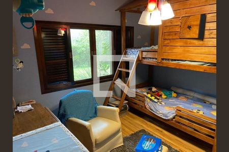 Casa à venda com 4 quartos, 315m² em Cidade Dutra, São Paulo