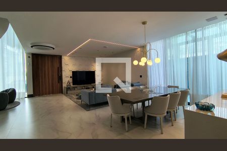 Sala de casa de condomínio à venda com 6 quartos, 330m² em Recreio dos Bandeirantes, Rio de Janeiro
