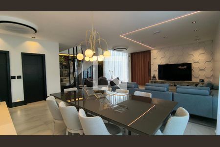 Sala de casa de condomínio à venda com 6 quartos, 330m² em Recreio dos Bandeirantes, Rio de Janeiro