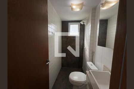 Banheiro da Suíte de apartamento à venda com 3 quartos, 89m² em Parque Amazonia, Goiânia