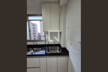 Cozinha de apartamento para alugar com 3 quartos, 61m² em Cardoso, Belo Horizonte