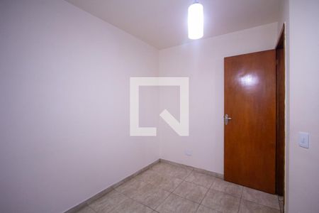 Quarto 1 de casa de condomínio para alugar com 2 quartos, 49m² em Colubandê, São Gonçalo