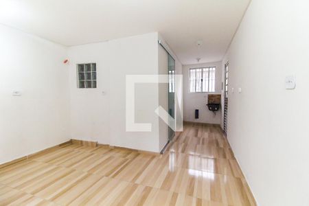 Sala/Quarto de casa para alugar com 1 quarto, 35m² em Jardim Itapemirim, São Paulo
