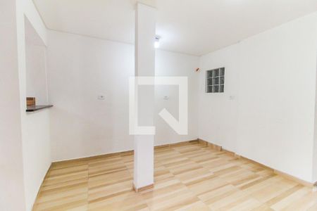 Sala/Quarto de casa para alugar com 1 quarto, 35m² em Jardim Itapemirim, São Paulo