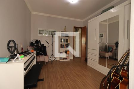 Quarto 2 de casa à venda com 4 quartos, 165m² em Vila Cecilia Maria, Santo André