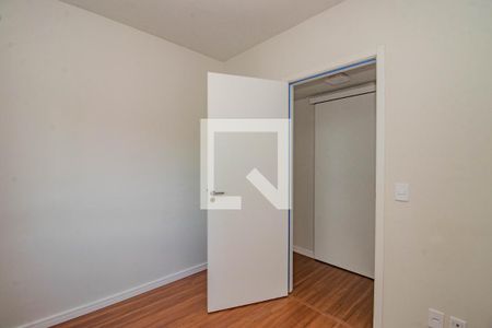 Quarto 1 de apartamento para alugar com 2 quartos, 65m² em Parque Santa Fé, Porto Alegre