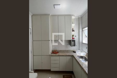 Cozinha de apartamento para alugar com 3 quartos, 100m² em Barra Funda, Guarujá
