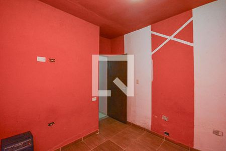 Quarto 2 de casa para alugar com 2 quartos, 50m² em Parque Grajau, São Paulo