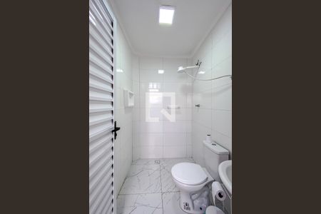 Banheiro de casa para alugar com 1 quarto, 50m² em Água Rasa, São Paulo