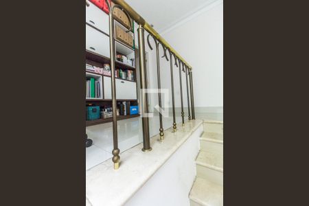 Escada de casa de condomínio para alugar com 3 quartos, 208m² em Parque Esmeralda, Barueri