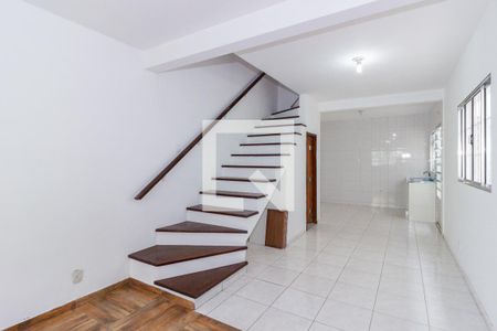 Sala de casa para alugar com 2 quartos, 105m² em Vila Palmeiras, São Paulo