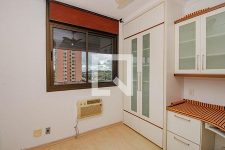 Quarto 1 de apartamento para alugar com 3 quartos, 82m² em Jardim Carvalho, Porto Alegre