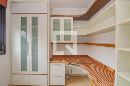 Quarto 1 de apartamento para alugar com 3 quartos, 82m² em Jardim Carvalho, Porto Alegre