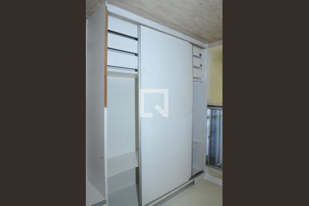 Quarto 1 de apartamento para alugar com 2 quartos, 42m² em Jardim Vitoria, Belo Horizonte