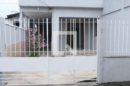 Entrada de casa para alugar com 2 quartos, 102m² em Centro, Nova Iguaçu